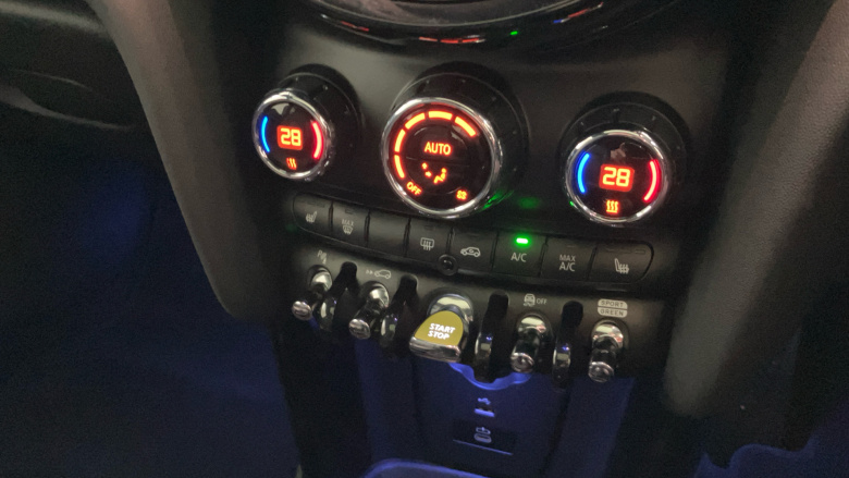 MINI Hatchback 135kW Cooper S Level 3 33kWh 3dr Auto Electric Hatchback